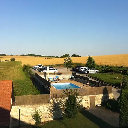 V Polich 3* Malé Číčovice