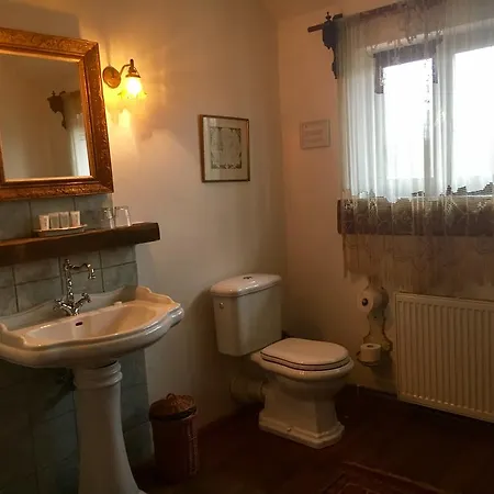 V Polich ゲストハウス 3*