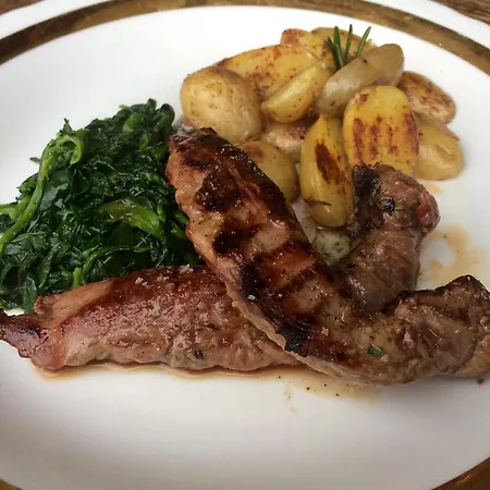 V Polich Malé Číčovice