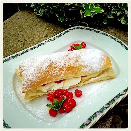 V Polich 3* Malé Číčovice