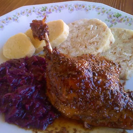 V Polich ゲストハウス 3*