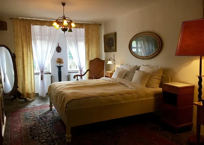 V Polích 3* Malé Číčovice